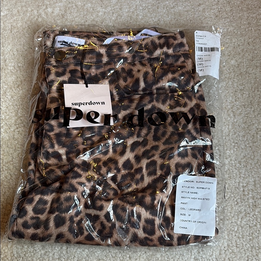 BRAND NEW! Revolve Superdown Leopard Print High-Waisted Pants - Size M